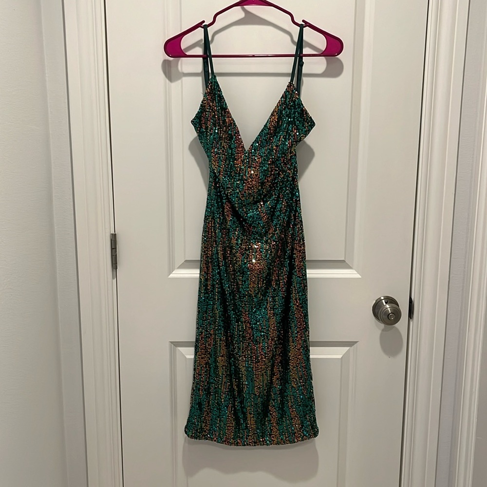 NWOT green sequin midi dress